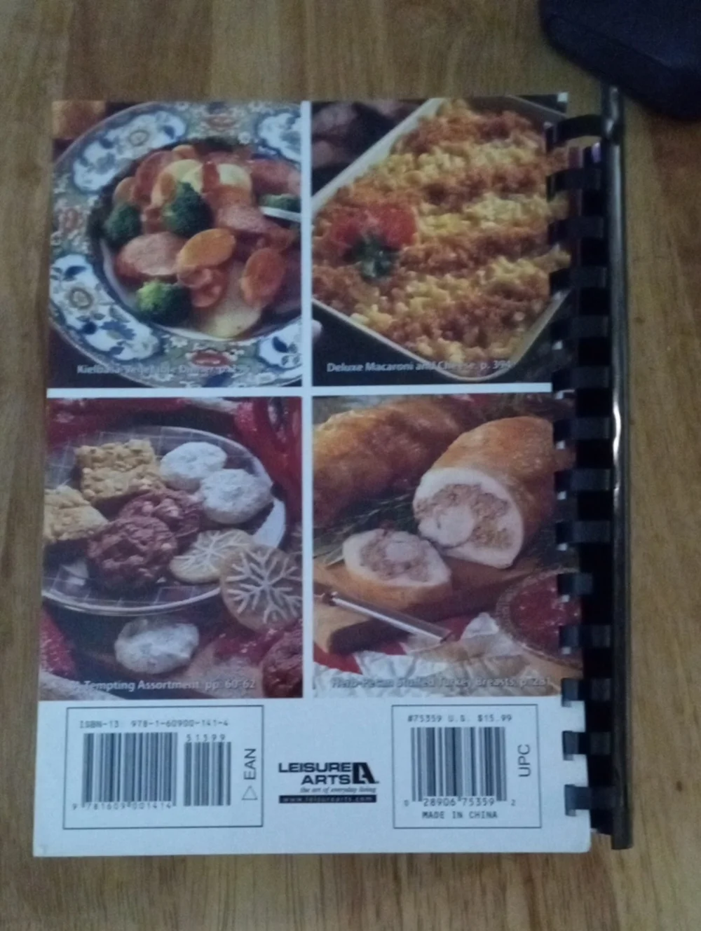 COOKBOOK: Family Living Our Best Cookbook Collection 28 Recipes
